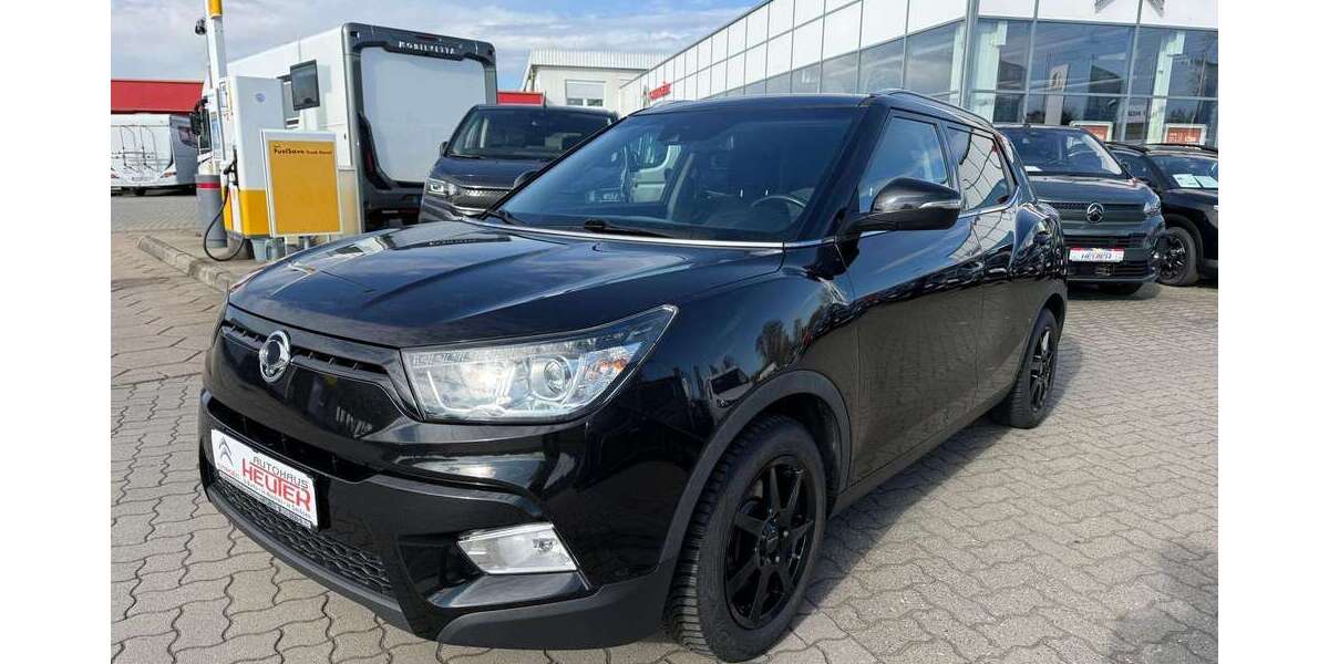 SsangYong Tivoli 106.696 km 11.290 &euro; Borna 04552