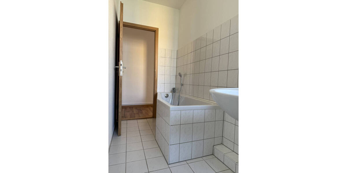 Etagenwohnung Bad Dürrenberg - 3 Zimmer, 60 m&sup2;, 381&euro; | Angebot:26450229