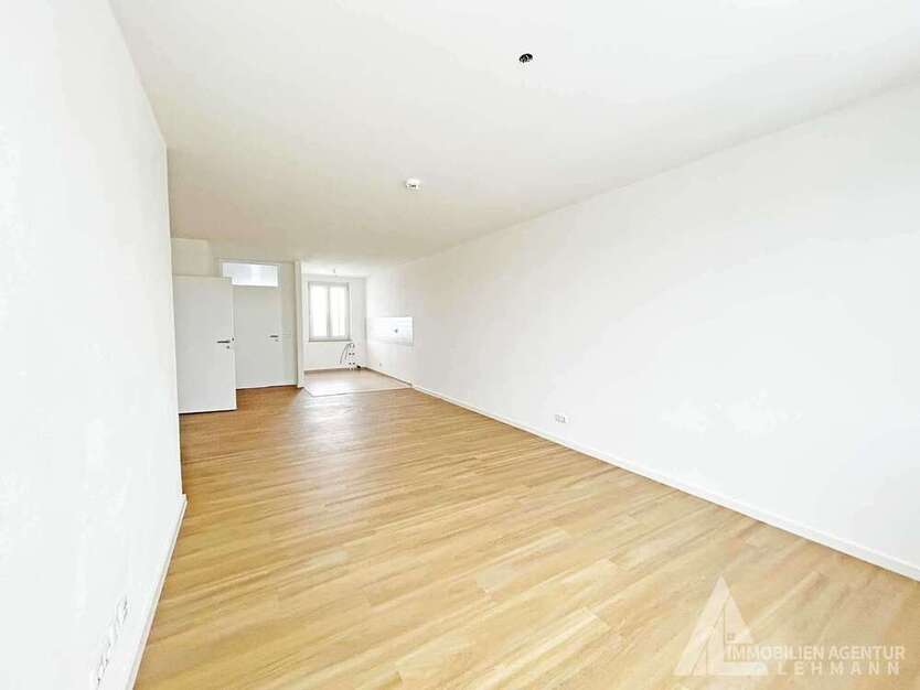 Wohnung zum Mieten in Halle 635 € 74 m²