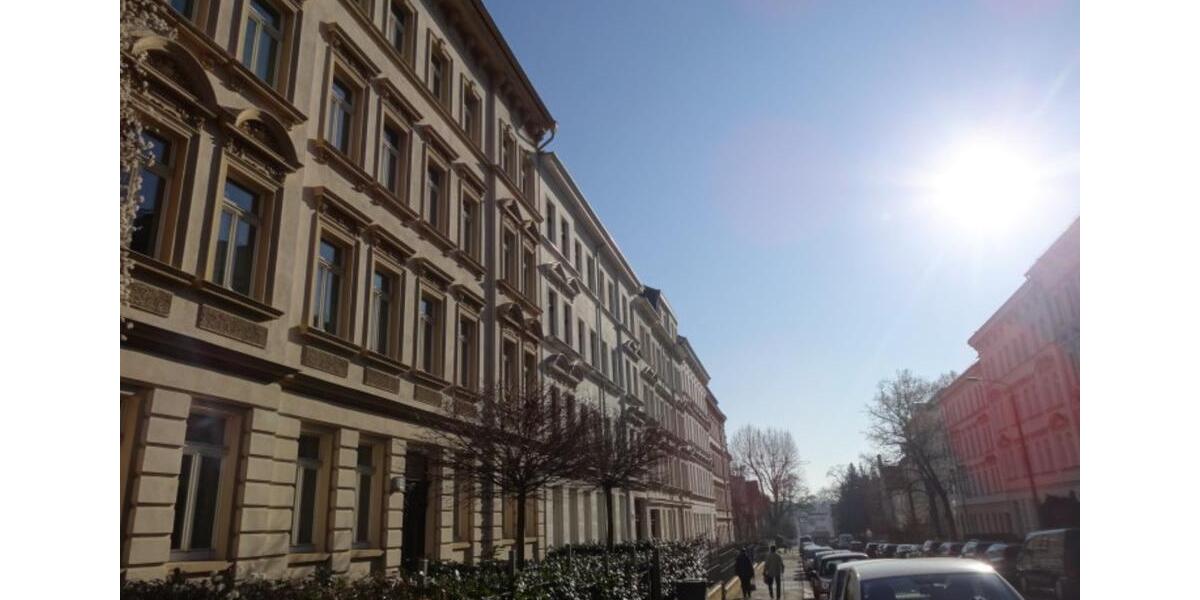 Kleines Raumwunder: DG-Wohnung mit EBK | 2 RW | Gohlis-Süd 2 zimmer