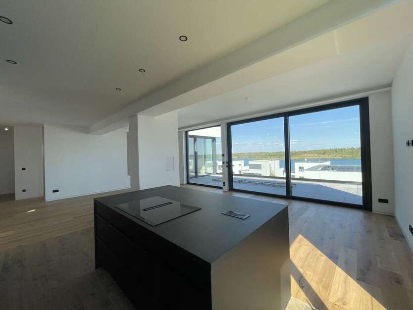 Mit dem Aufzug direkt in die Traumwohnung am Zwenkauer See! 4 zimmer