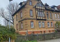 Denkmalgeschütztes Mehrfamilienhaus mit Baugenehmigung in Groitzsch zu verkaufen.