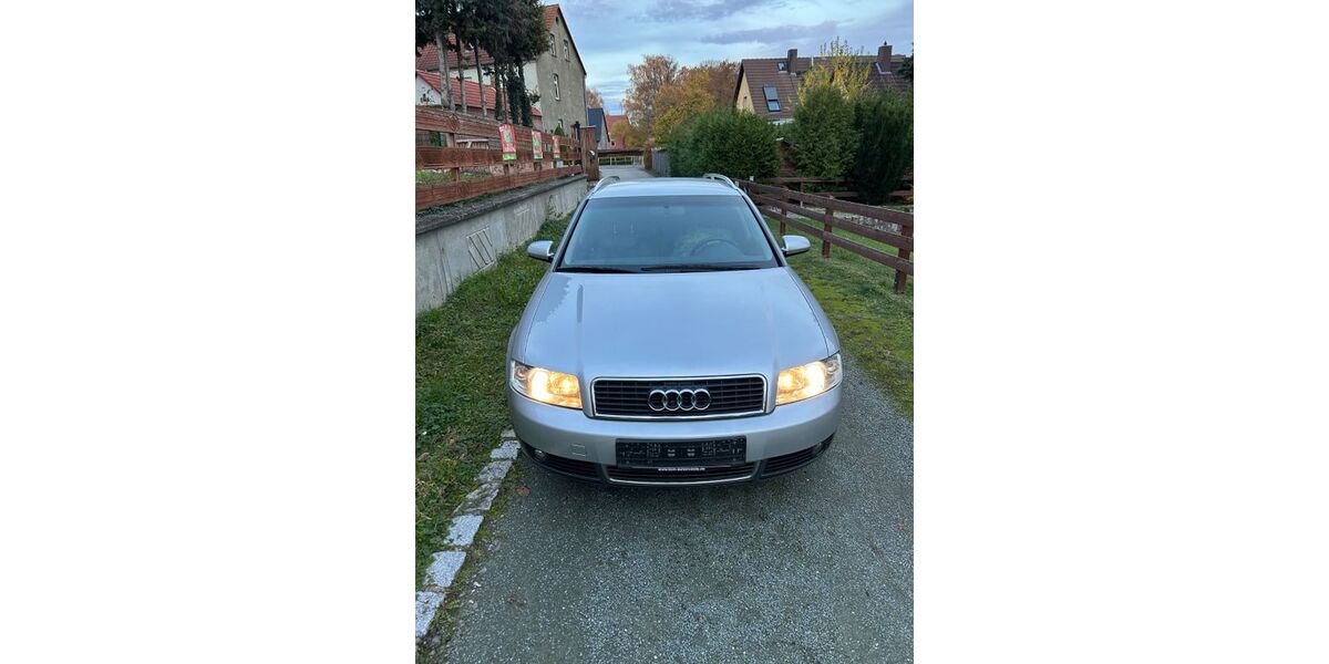 Audi A4 218.000 km 4.000 &euro; Hohenmölsen / OT Granschütz 06679