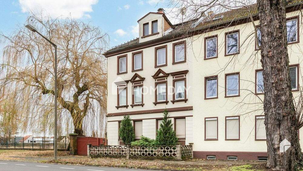 Dreifamilienhaus mit großzügigem Grundstück und Garage - vielseitige Möglichkeiten in Engelsdorf 9 zimmer