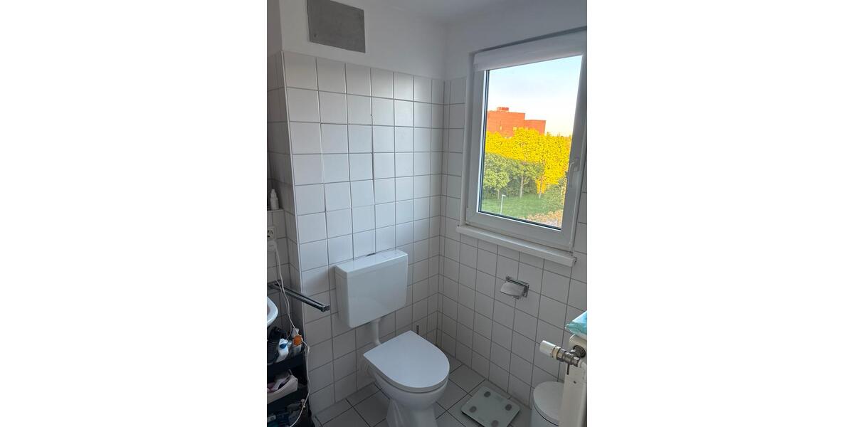 Dachgeschoßwohnung Leipzig Südost - 2.5 Zimmer, 80 m&sup2;, 950&euro; | Angebot:26373819