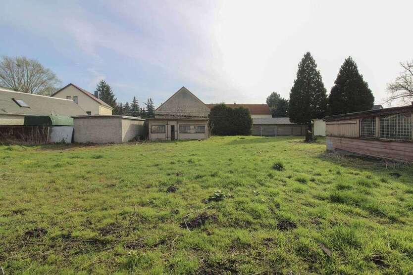 Grundstück zu verkaufen in Borna 99.000 € 779.12 m²