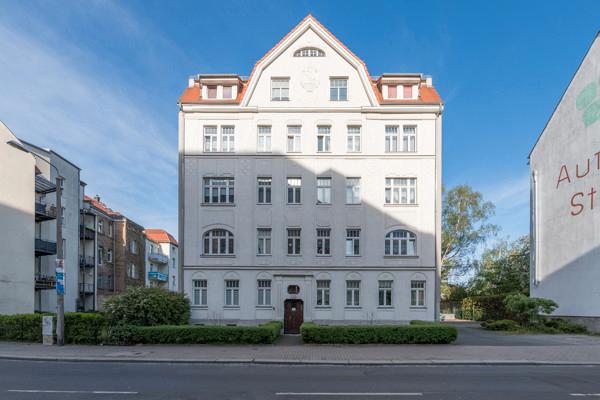 AB SOFORT - 2 Zimmer mit Balkon und EBK 2 zimmer