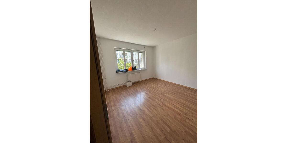 Hochparterre Leipzig Nord - 1 Zimmer, 30 m&sup2;, 400&euro; | Angebot:25328327