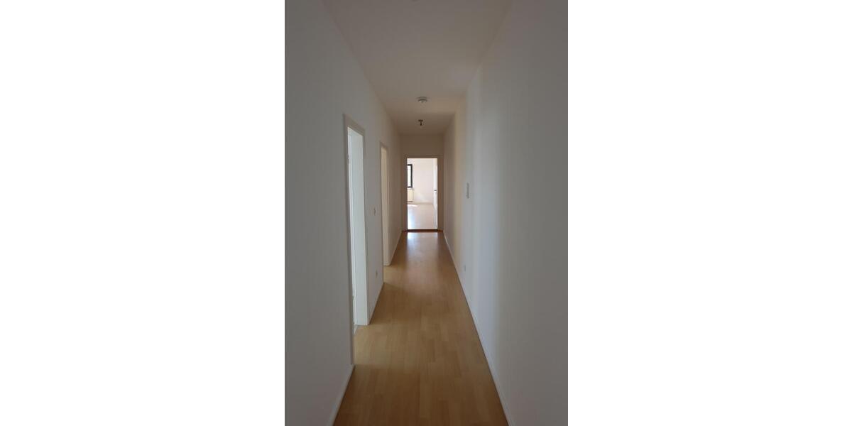 Dachgeschoßwohnung Eilenburg - 2 Zimmer, 60 m&sup2;, 390&euro; | Angebot:26181878
