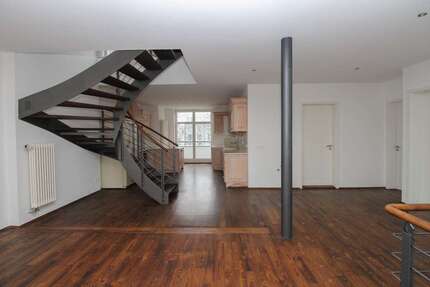 Haus zum Kaufen in Leipzig 1.750.000 € 390 m² 12 zimmer