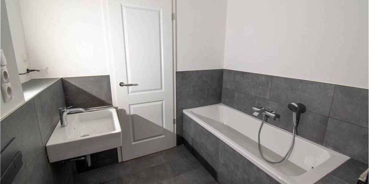 Etagenwohnung Leipzig Altlindenau - 2 Zimmer, 61 m&sup2;, 350.000&euro; | Angebot:26390570