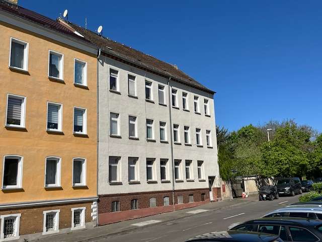 Haus zum Kaufen in Schkeuditz 409.900 € 359 m²