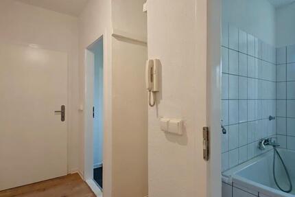 SINGLEWOHNUNG mit WANNENBAD zimmer