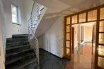Freistehendes Architektenhaus mit traumhaftem Grundstück + Pool in der Nähe des Herzzentrums