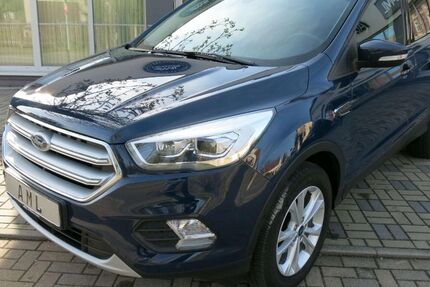 Ford Kuga 72.000 km 16.990 &euro; Lucka 04613