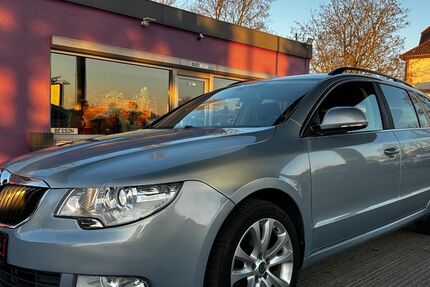 Skoda Superb 185.299 km 4.990 &euro; Kabelsketal OT Gröbers 06184