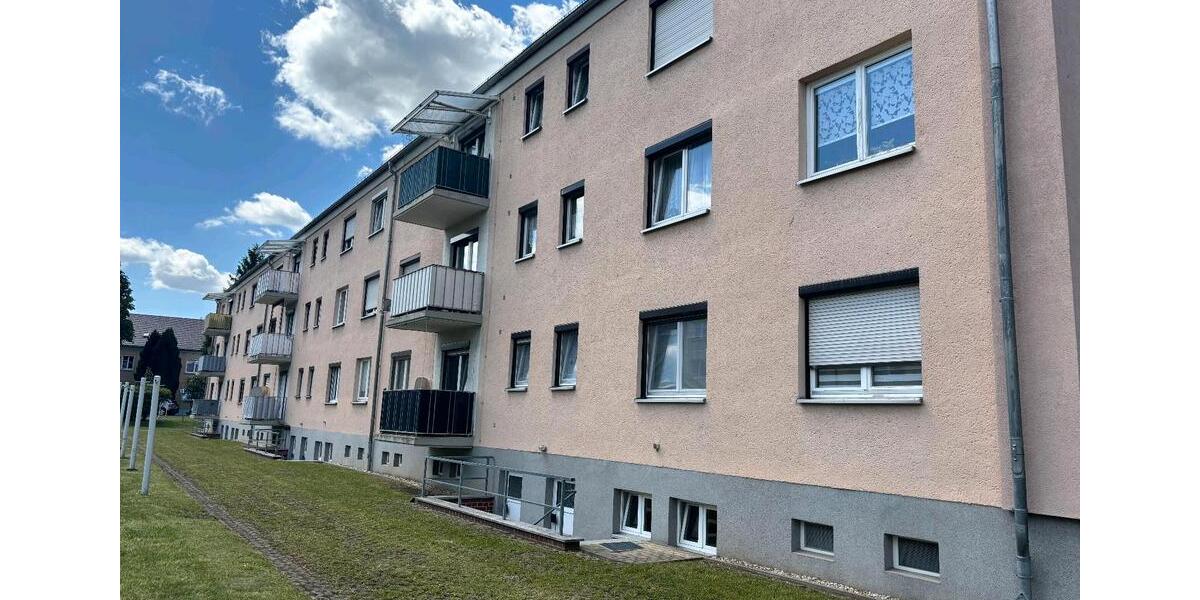 Erdgeschoßwohnung Hohenmölsen - 2 Zimmer, 49 m&sup2;, 68.000&euro; | Angebot:25045612