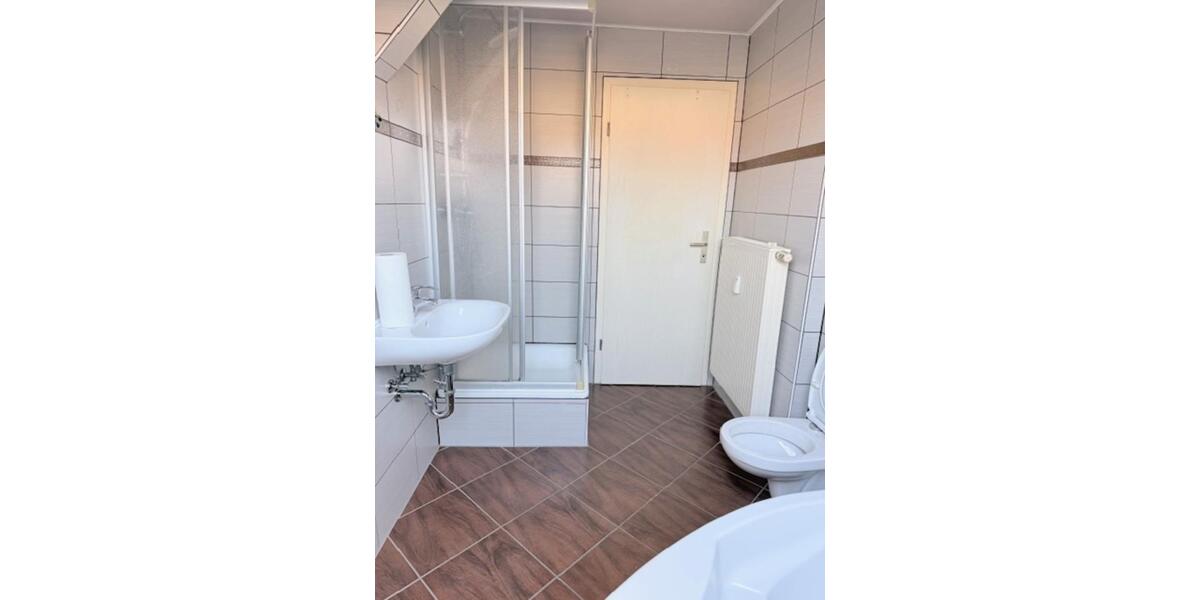 Dachgeschoßwohnung Zwenkau - 4 Zimmer, 90 m&sup2;, 680&euro; | Angebot:25363735