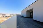Traumhaus zu vermieten! Neugebaute 277m²-Villa mit Pool, Sauna und Kamin am Zwenkauer See!