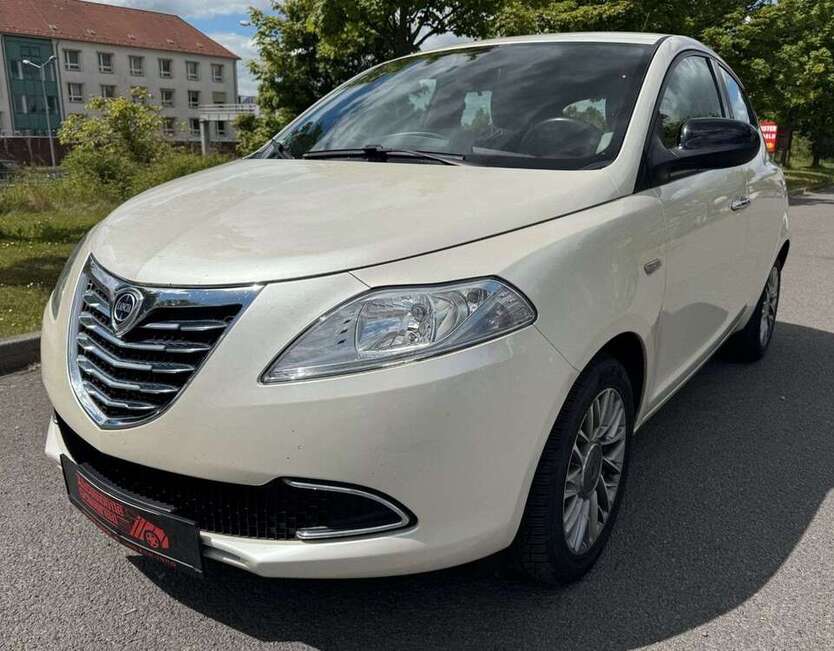 Ypsilon