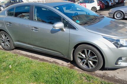 Toyota Avensis 131.000 km 8.550 &euro; Leipzig 04318