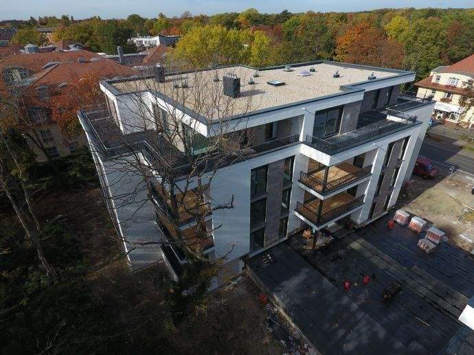 BLICK in den AUENWALD NEUBAU mit 5-Zimmern 70m² WOHNEN 2 x TERRASSEN KAMIN 2 x TG-SP ca. 7.000m² eingezäunter Gemeinschaftsgarten 5 zimmer