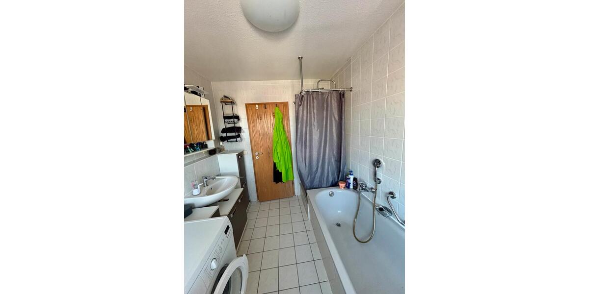 Dachgeschoßwohnung Schkopau - 3 Zimmer, 65 m&sup2;, 500&euro; | Angebot:26338494