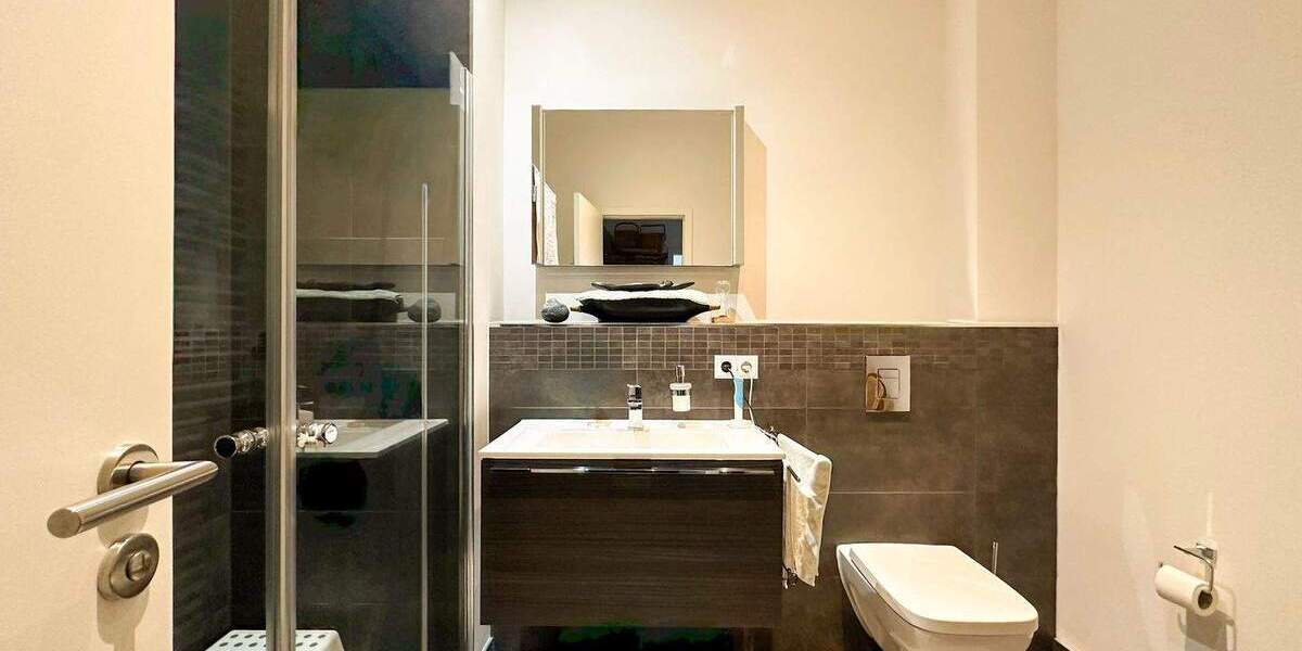 Demnächst bezugsfrei! Loft-Wohnung mit Balkon l EBK l 2 TG-Stellplätzen & Wellnessbereich 4 zimmer