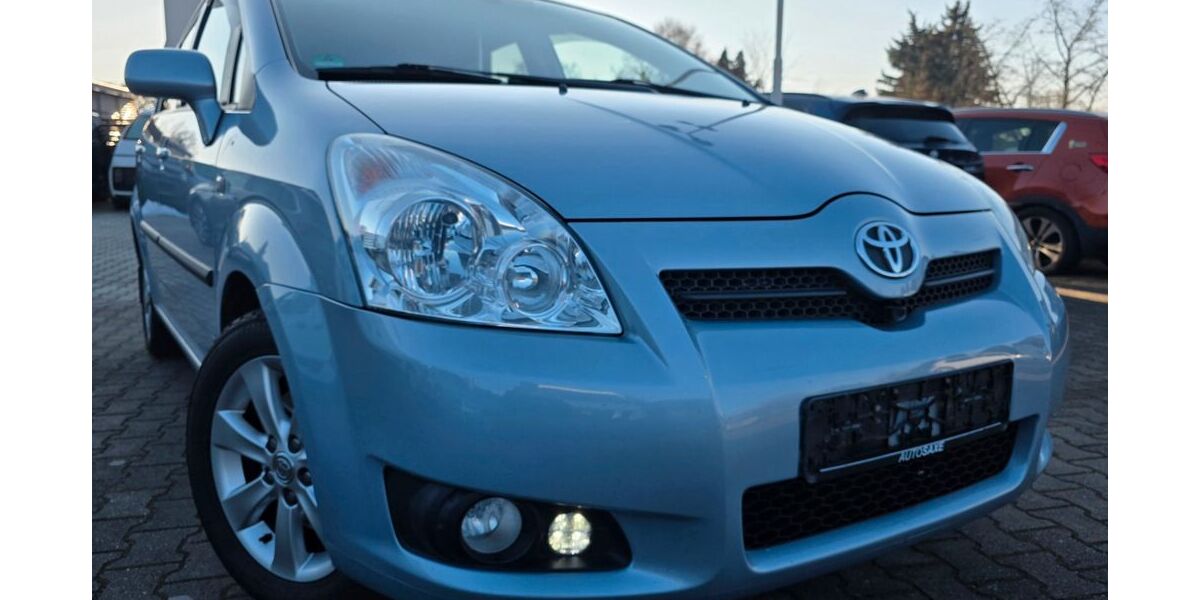 Toyota Corolla Verso 150.900 km 5.999 &euro; Zwenkau 04442