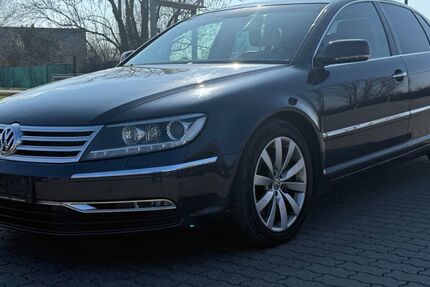 VW Phaeton 235.105 km 9.999 &euro; Schkopau 06258