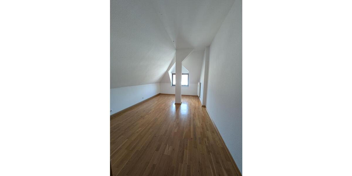 Dachgeschoßwohnung Leipzig Mitte - 3 Zimmer, 72 m&sup2;, 553&euro; | Angebot:25871102
