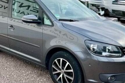 VW Touran 152.000 km 7.549 &euro; Rötha 04571