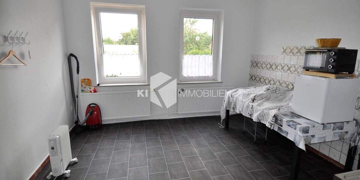 Reihenmittelhaus Regis-Breitingen Breitingen - 7 Zimmer, 120 m&sup2;, 58.000&euro; | Angebot:25672475