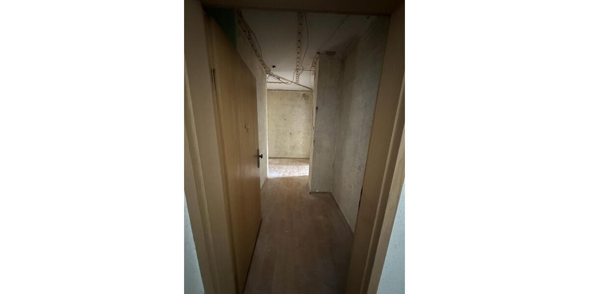 Hochparterre Hohenmölsen - 3 Zimmer, 67 m&sup2;, 62.000&euro; | Angebot:25253817