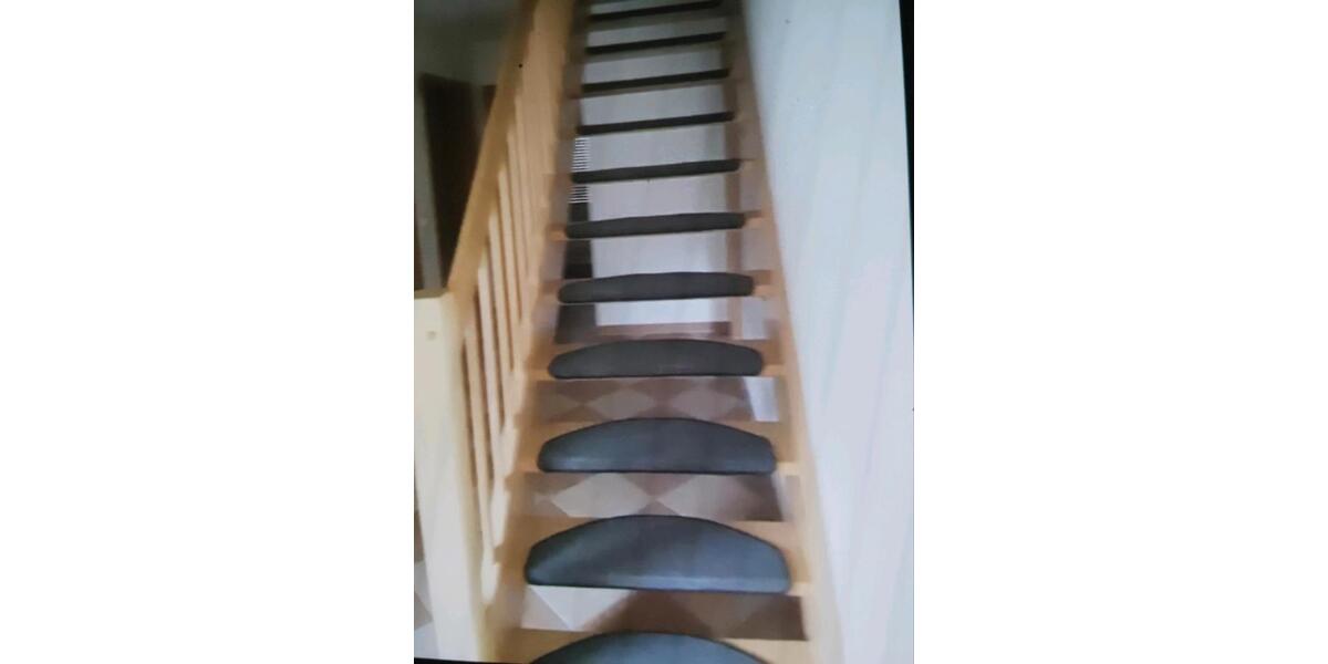 Etagenwohnung Schkopau - 4 Zimmer, 120 m&sup2;, 1.100&euro; | Angebot:25396495