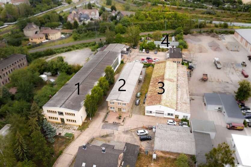 Grundstück in Halle 1.300.000 € 9592 m²