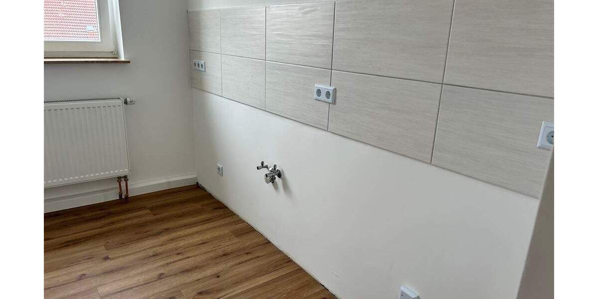 Etagenwohnung Hohenmölsen - 3 Zimmer, 61 m&sup2;, 75.000&euro; | Angebot:25836818