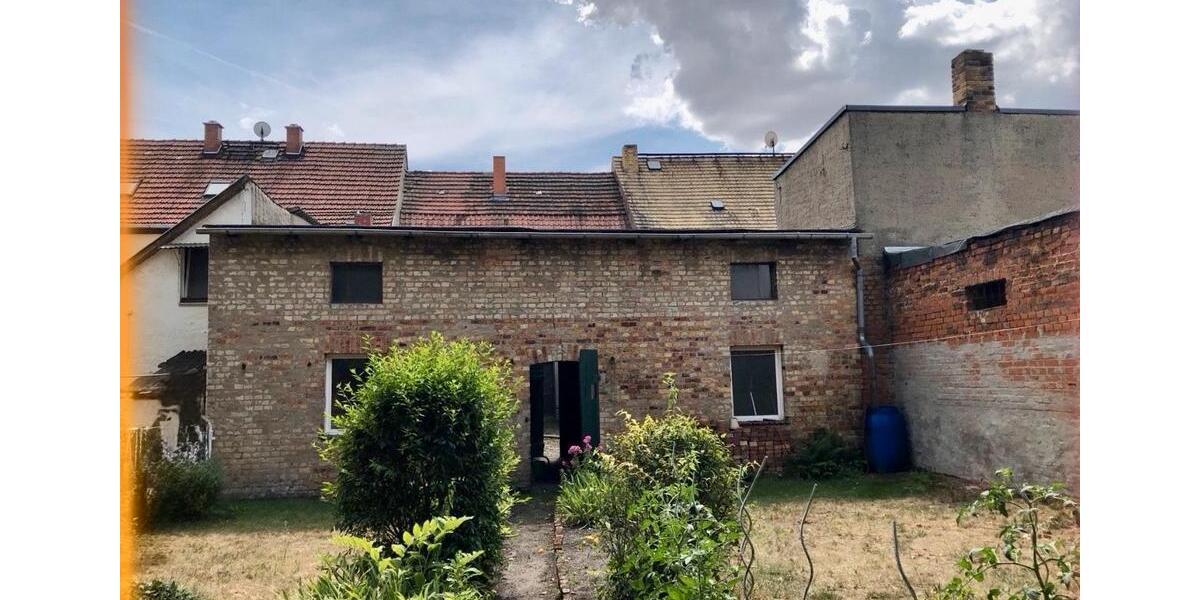 Reihenhaus Leipzig Nord - 10 Zimmer, 180 m&sup2;, 40.000&euro; | Angebot:26056546