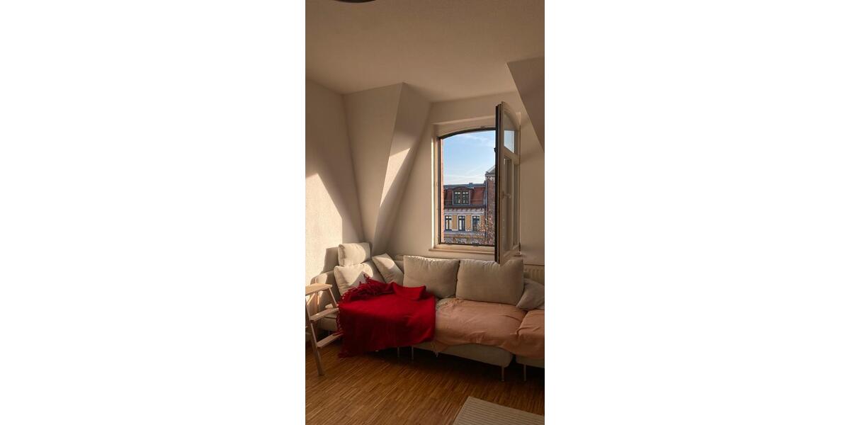 Dachgeschoßwohnung Leipzig Altwest - 2 Zimmer, 42 m&sup2;, 330&euro; | Angebot:26339656