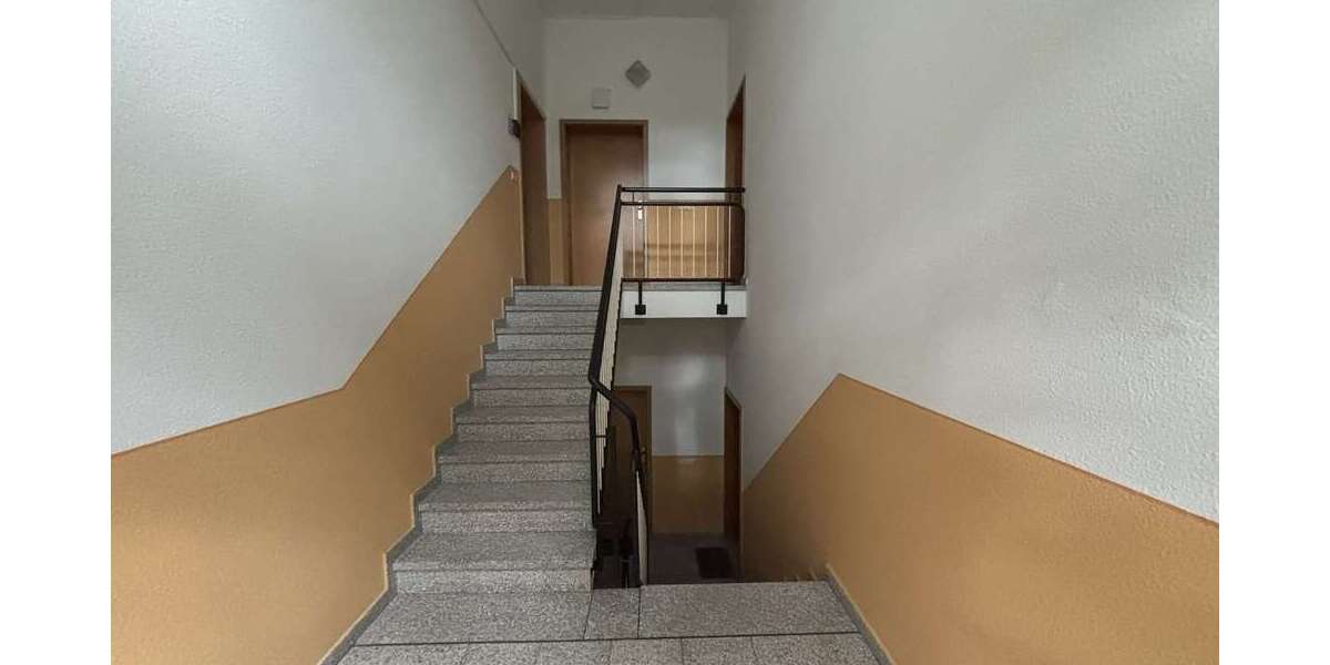 Gut gepflegte, vermietete 2-Zimmer-Wohnung mit Balkon – Heizungsanlage kürzlich erneuert 2 zimmer