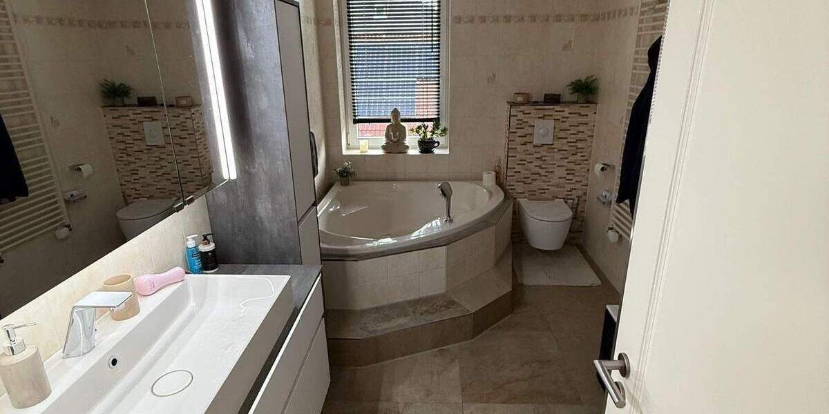 +++ Ein- Zweifamilienhaus mit möglicher Einliegerwohnung, oder Büro +++ 6 zimmer