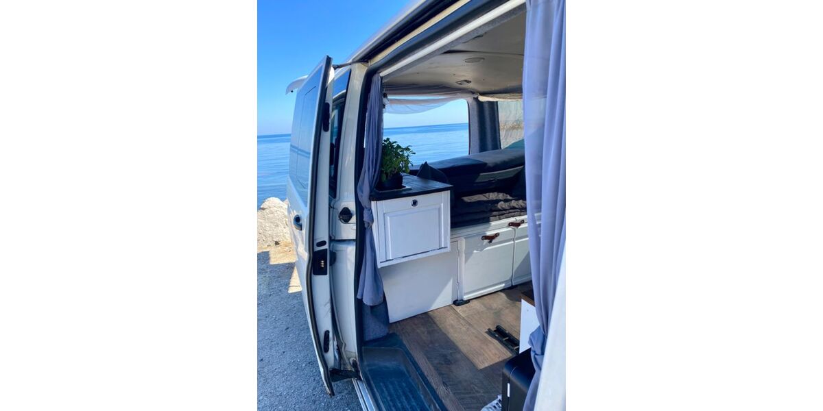 VW T5 Transporter 330.000 km 12.900 &euro; Böhlen 04564