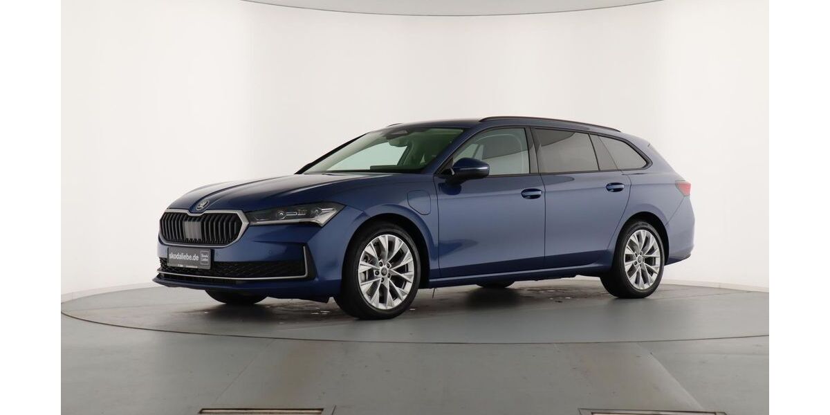 Skoda Superb 3.444 km 39.899 &euro; Leipzig 04103