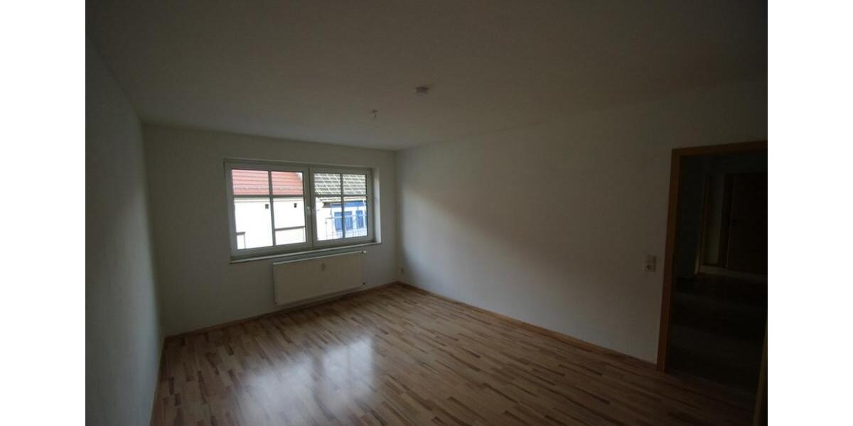 2 Raum Wohnung in Mansfeld 2 OG rechts 2 zimmer