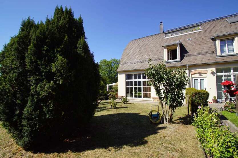 MaisonetteWohnung im historischen Hofgut Zöbigker mit Garten und Balkon, direkt am Cospudener See