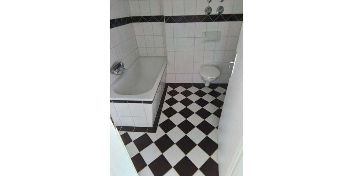 vermietete Eigentumswohnung mit Dachterrasse in Leipzig- Gohlis 3 zimmer