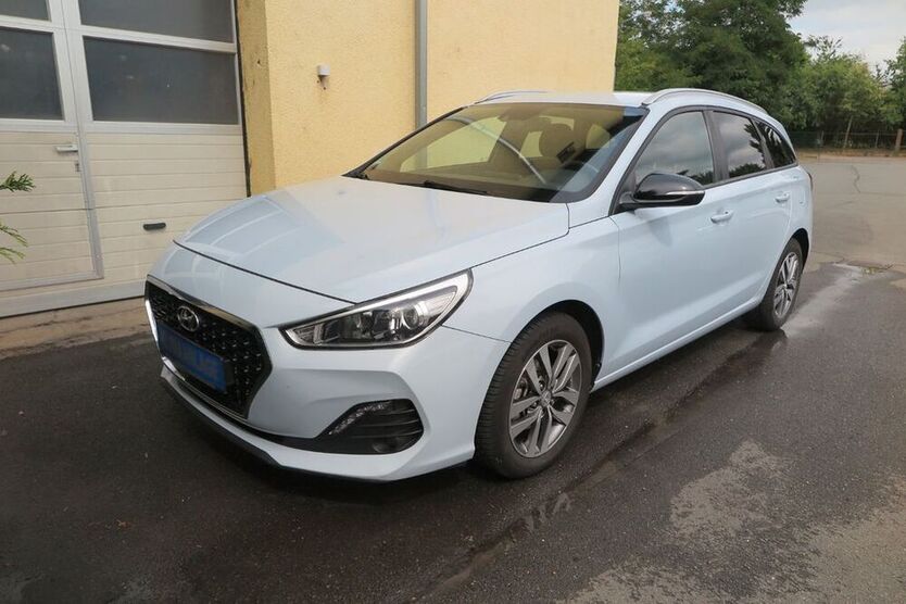i30