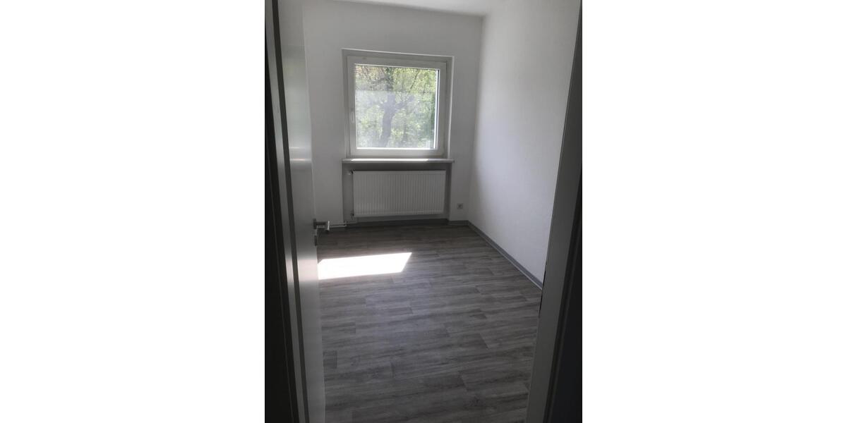 Etagenwohnung Bad Dürrenberg - 3 Zimmer, 54 m&sup2;, 360&euro; | Angebot:26194057