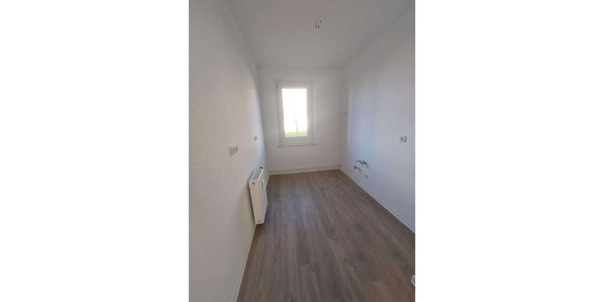 *Hochwertig sanierte 3-Raum-Wohnung mit Balkon in ruhiger Lage * 3 zimmer
