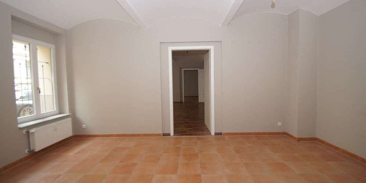 Erweiterung möglich! Büro- Praxiseinheit mit 77m² im Waldstraßenviertel! 3 zimmer